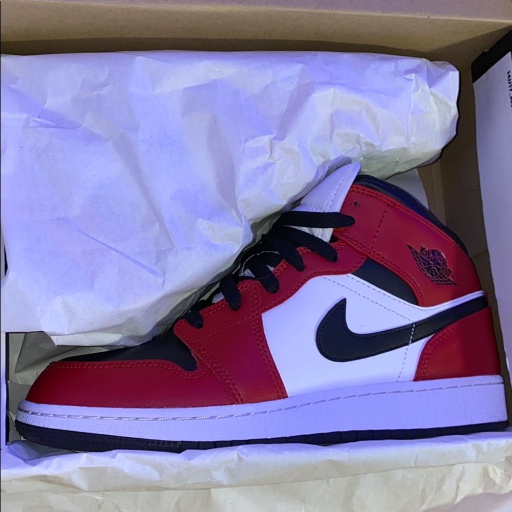 Air Jordan 1s red, black and white